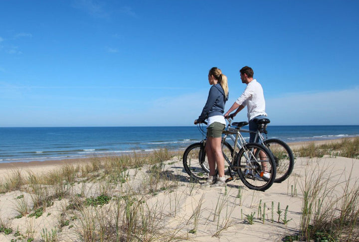WeTwo Best Biking Destinations: 5 U.S. & 5 International Scenic Routes for Couples