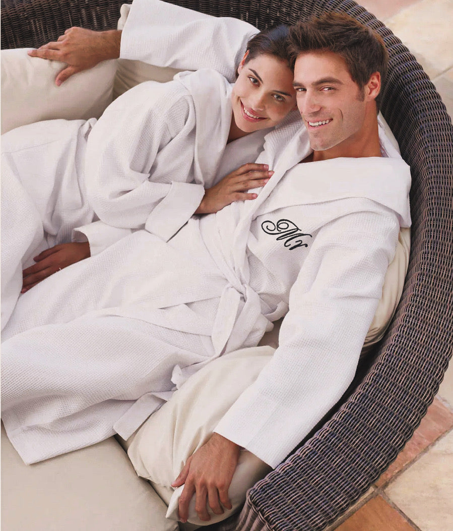 Engagement Photo Outfit Ideas for Picture-Perfect Memories: Make Your Engagement Photos Shine with WeTwo
