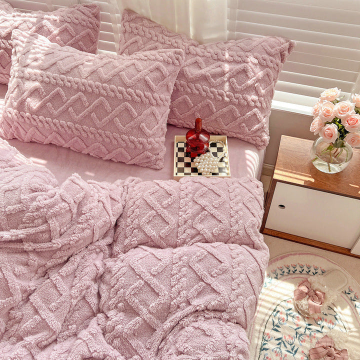 Four-Piece Bed Set – Thickened Warm Milk Fiber Bedding