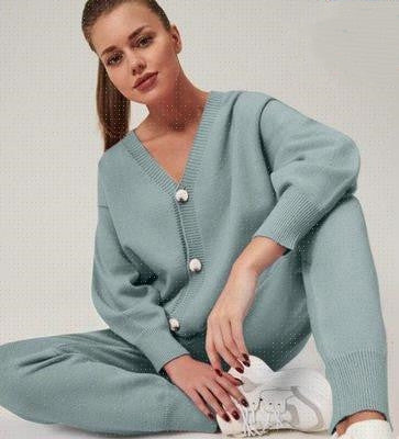 Women's Knitting Suit