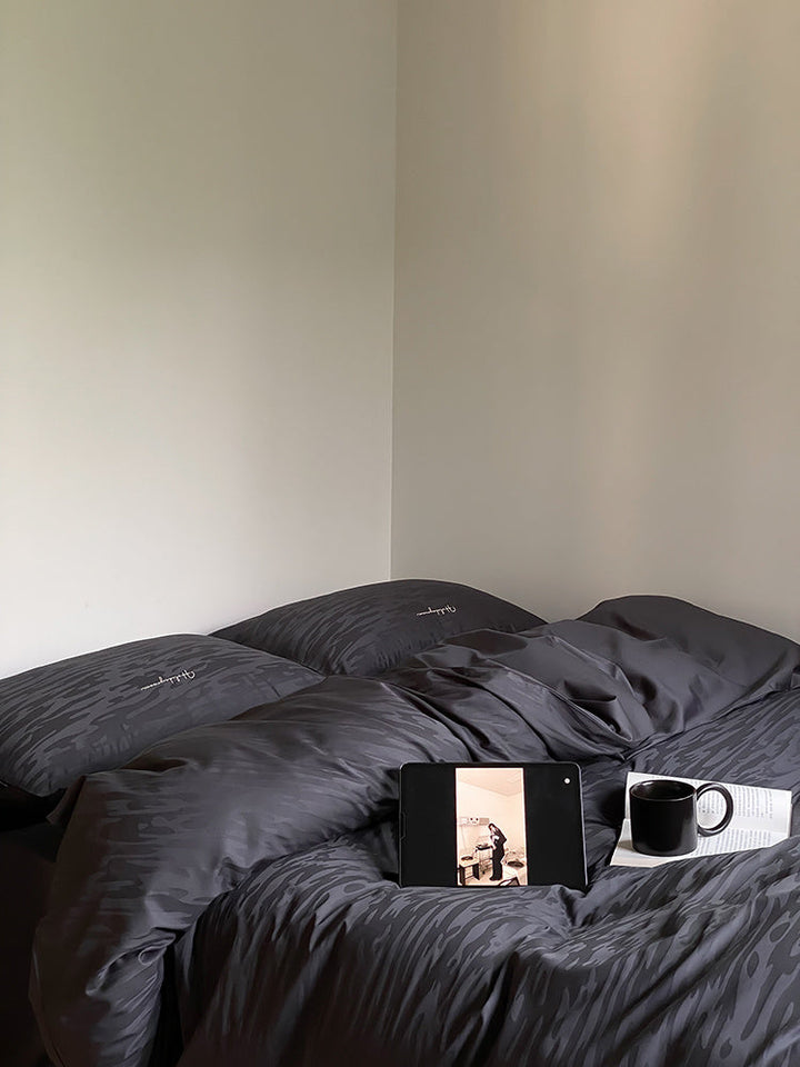 Long-Staple Cotton Bed Four-Piece Set – Modern Simplicity