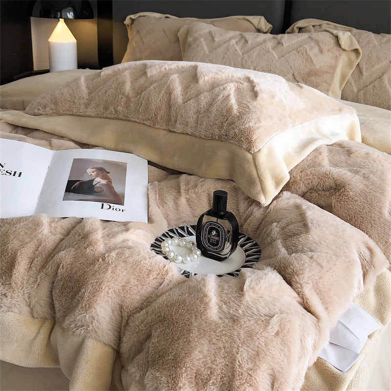 Luxe Milk Fleece 4-Piece Bedding Set