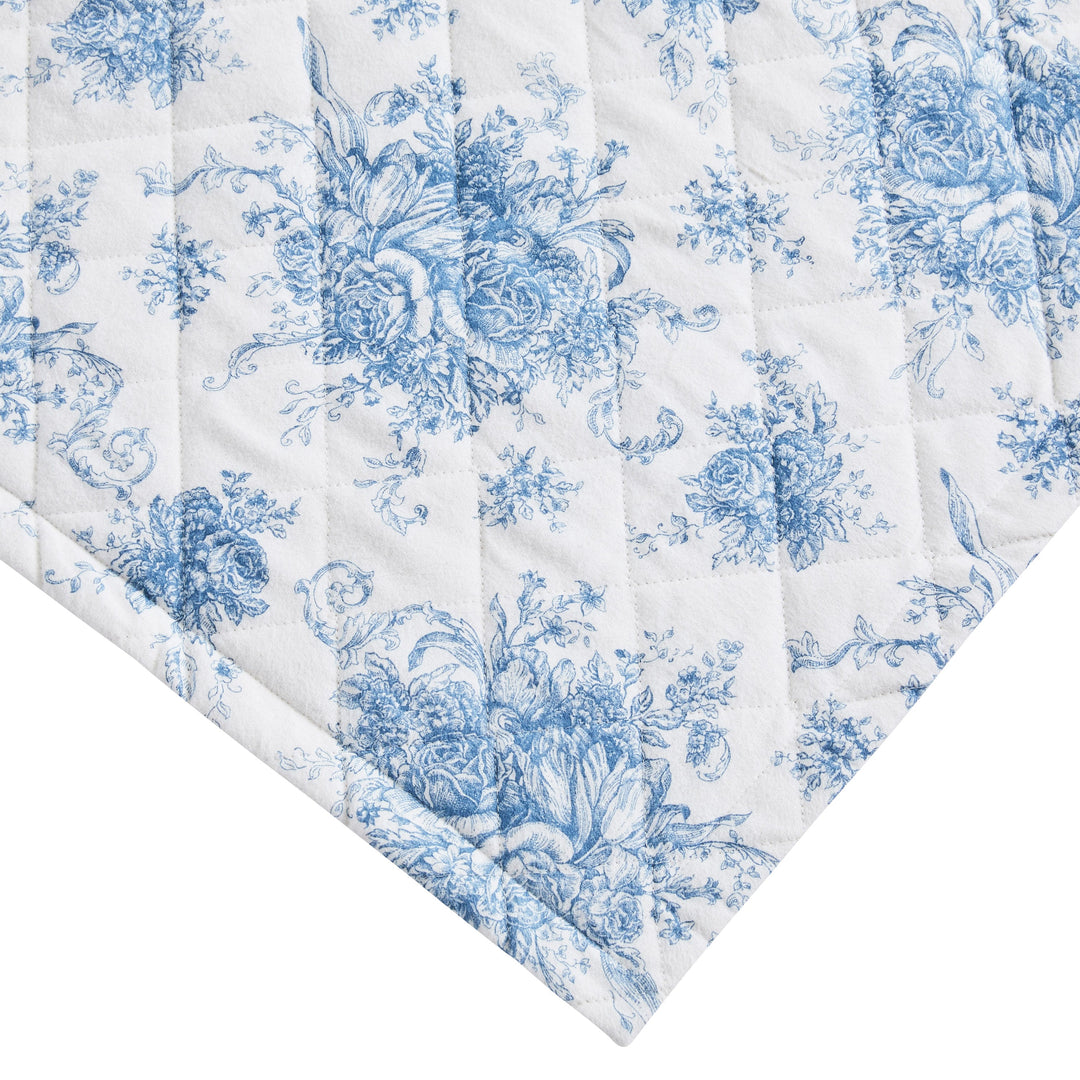 Petit Toile Cotton Flannel Quilt Set