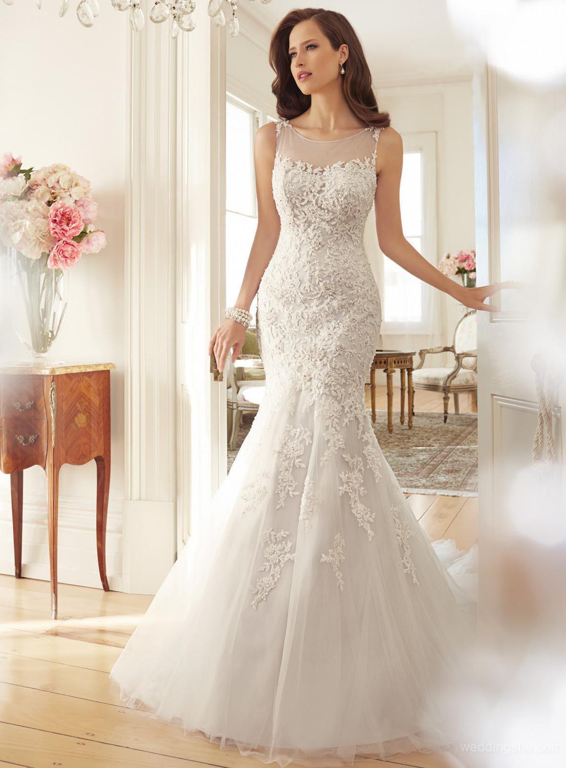 Slim Fishtail Bridal Gown | Sculpted Silhouette & Modern Edge