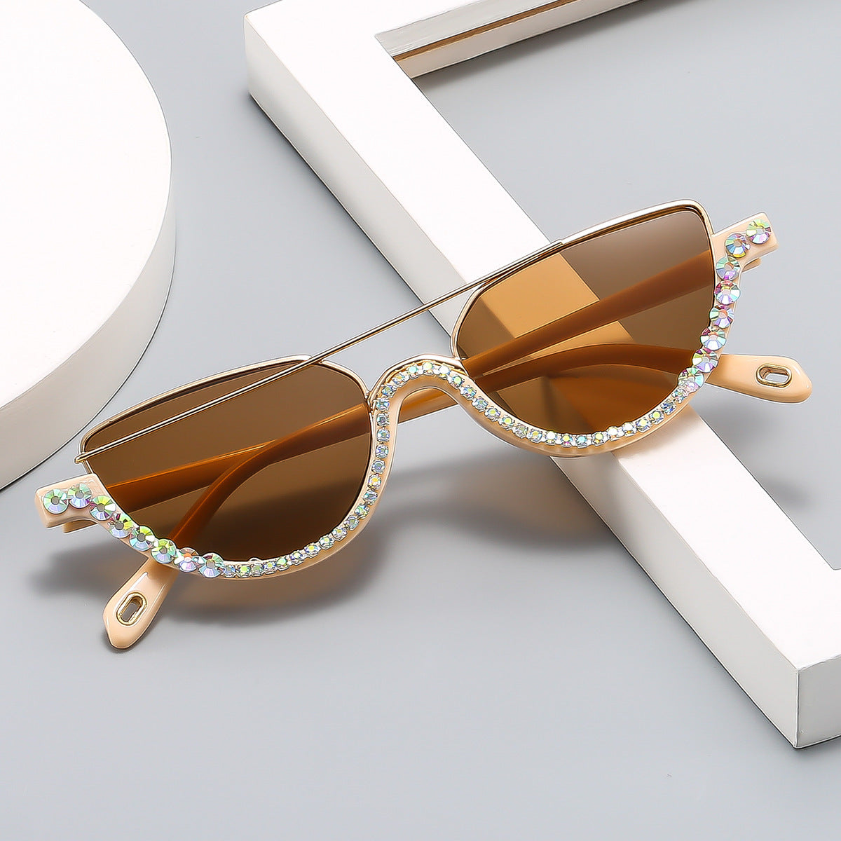 Round Face Driving Catwalk Sunglasses