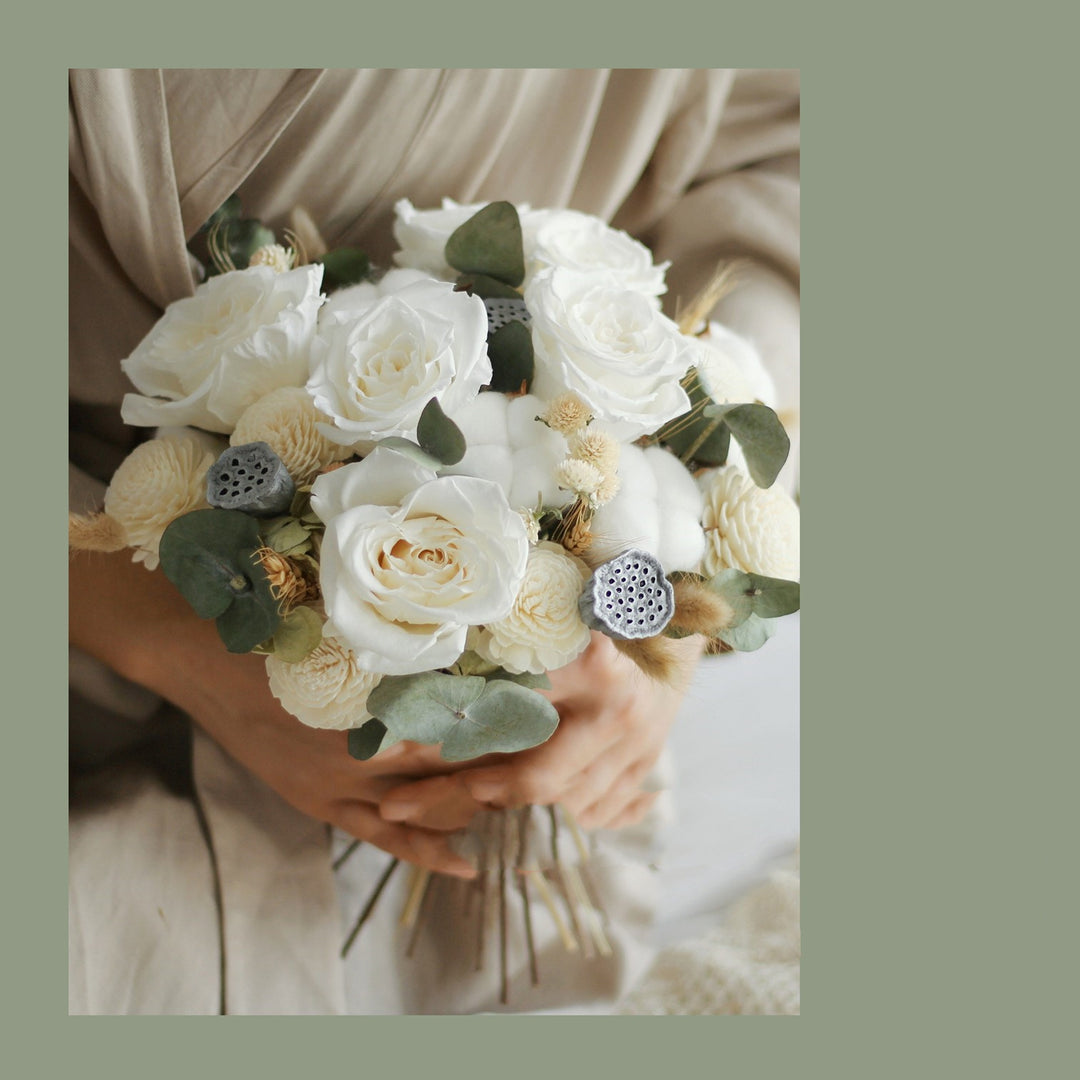 Hand Holding Flowers Rose Cotton Wedding Girlfriend Pick Up Kiss