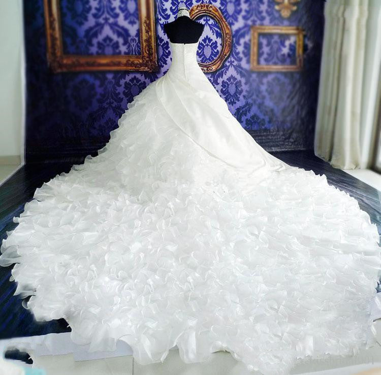 Grand Train Bridal Gown | High-End Couture Look