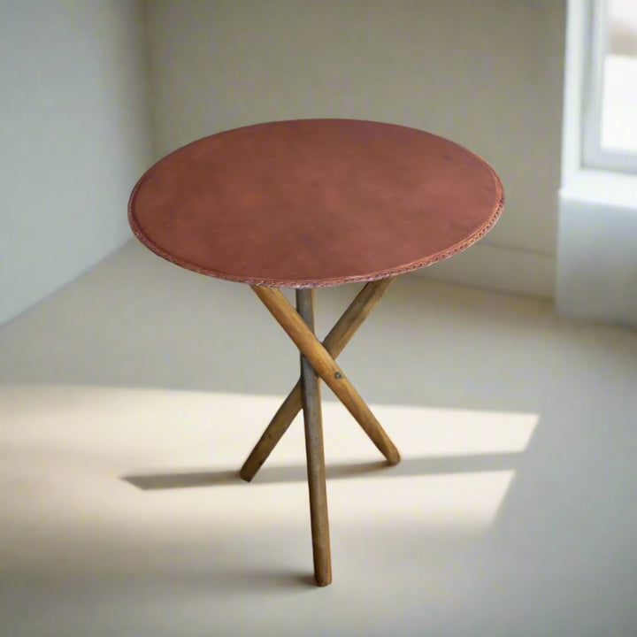 Cartas | Leather Picnic Table with Wooden Legs