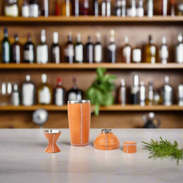 Coctelera | Leather Cocktail Shaker + Jigger