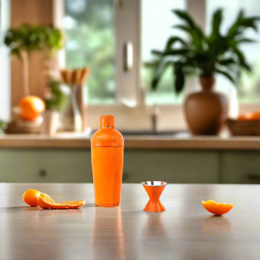 Coctelera | Leather Cocktail Shaker + Jigger