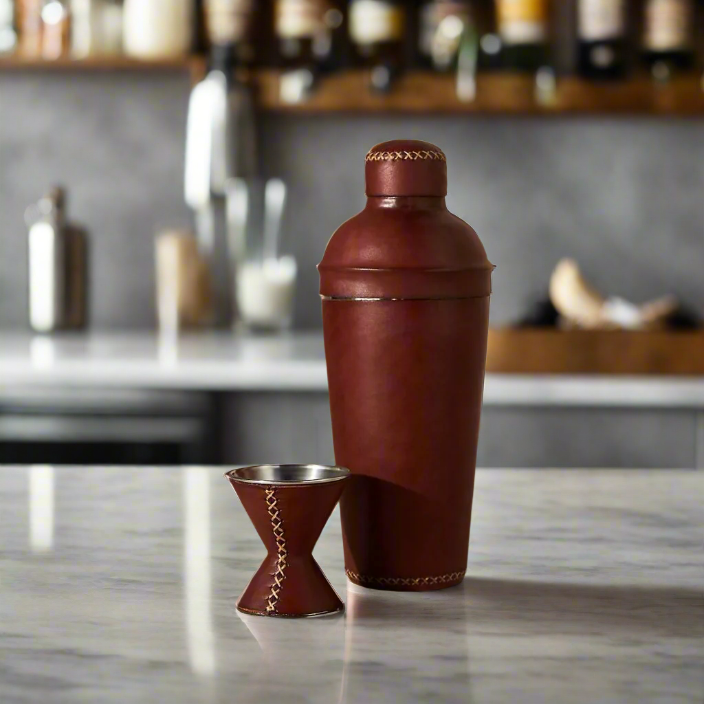 Coctelera | Leather Cocktail Shaker + Jigger
