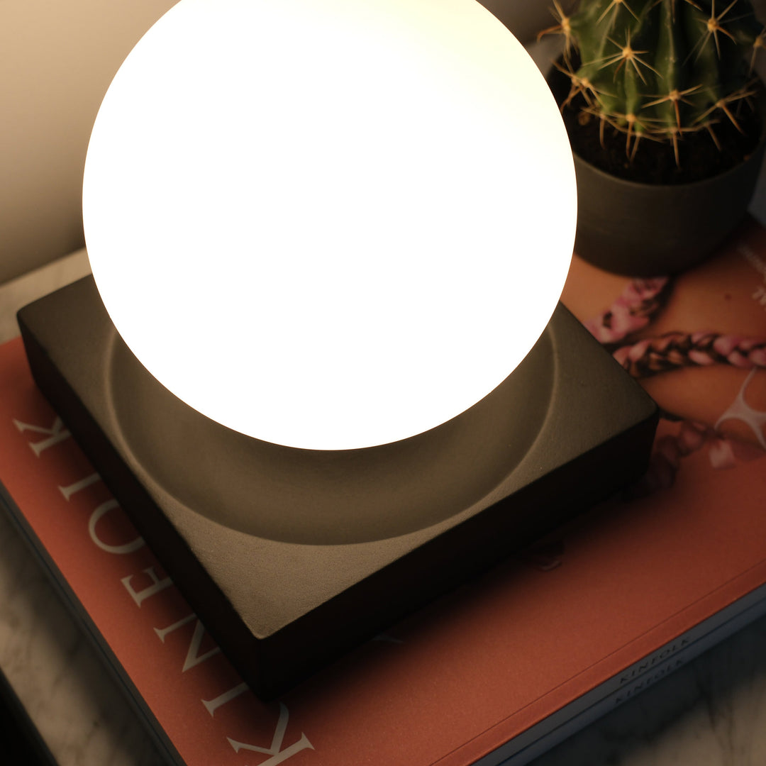 Cubic Table Lamp