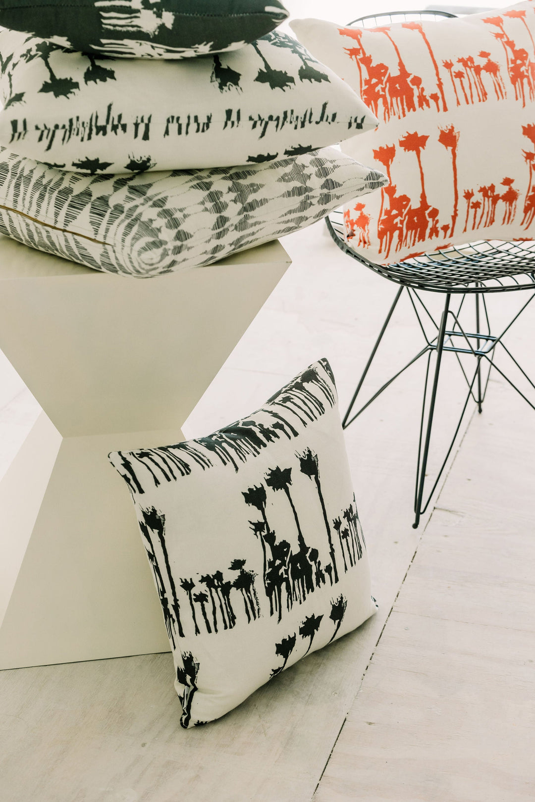 Avenida in Bosque 18" x 18" Pillow