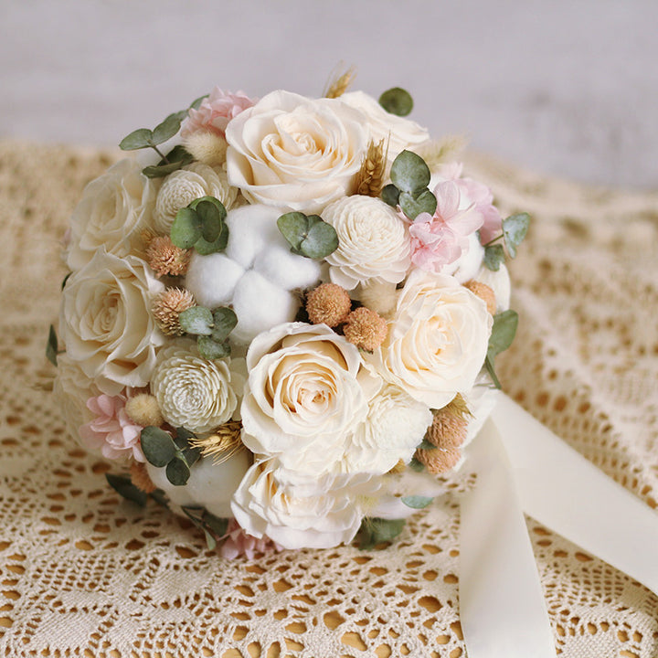 Hand Holding Flowers Rose Cotton Wedding Girlfriend Pick Up Kiss