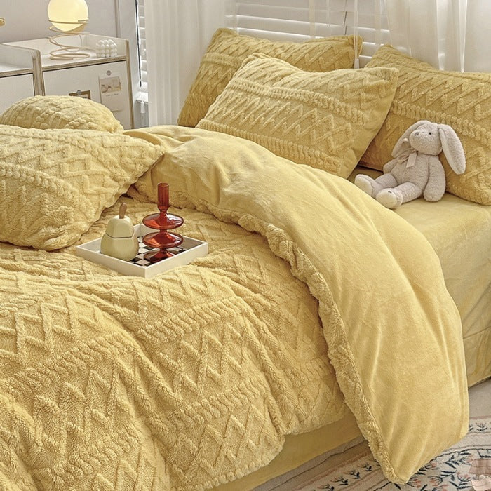 Four-Piece Bed Set – Thickened Warm Milk Fiber Bedding