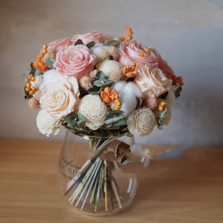 Hand Holding Flowers Rose Cotton Wedding Girlfriend Pick Up Kiss