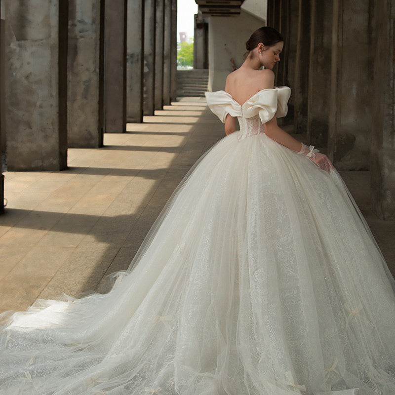 Ladies' Style Bridal Retro Style Large Tail Dress